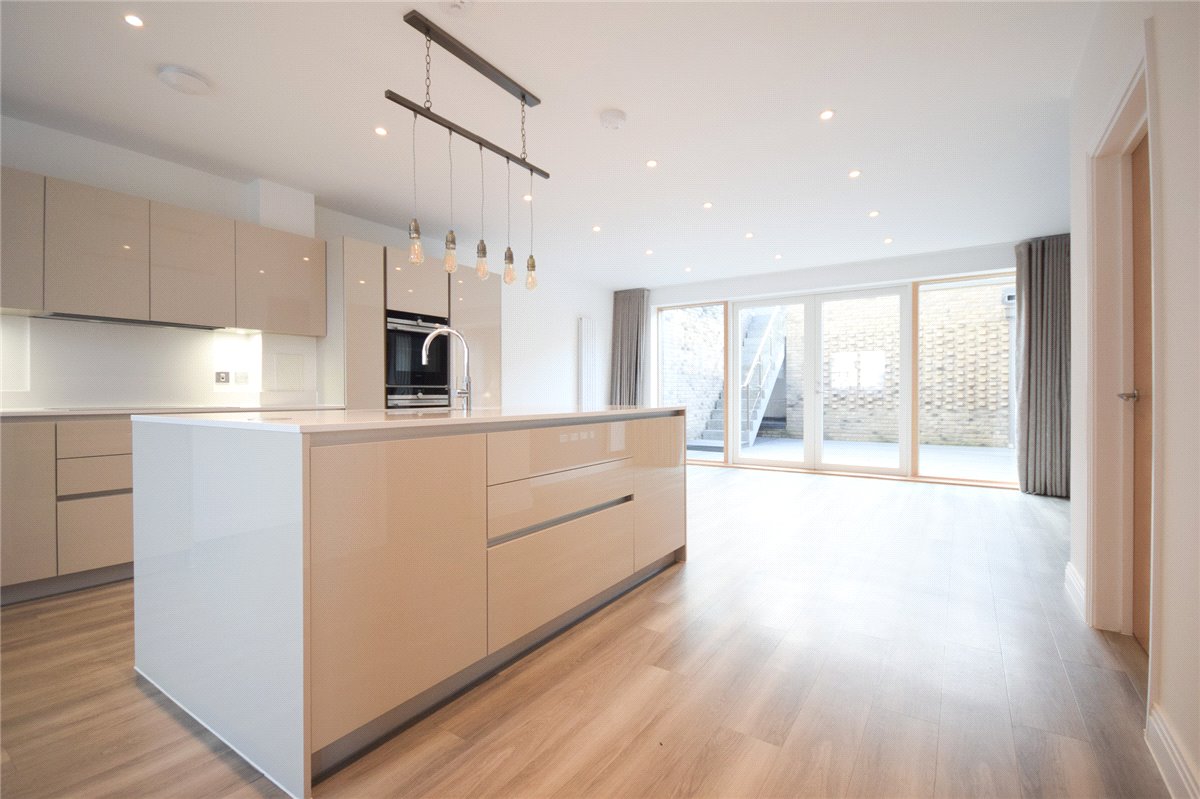 5 bedroom house, Pinnington Close, Trumpington CB2