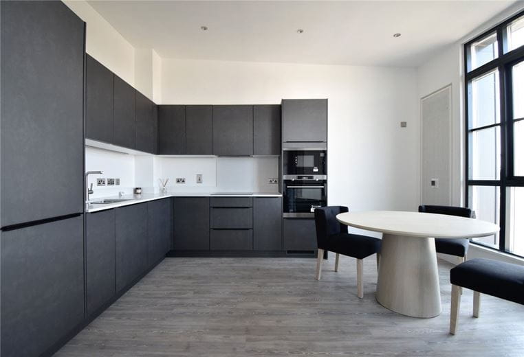 2 bedroom flat, Turing Way, Cambridge CB3 - Available