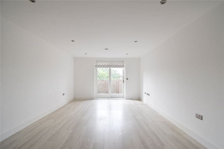2 bedroom flat, Scholars Court, Harrison Drive CB2 - Let Agreed