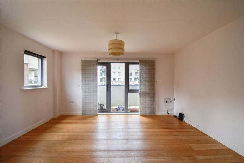 2 bedroom flat, Glenalmond Avenue, Cambridge CB2 - Available