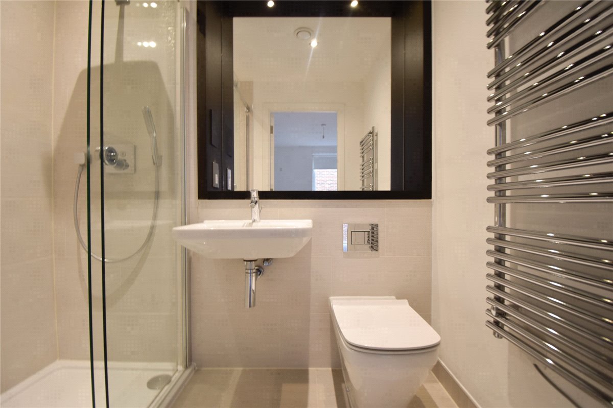 3 bedroom flat, Scholars Court, Harrison Drive CB2