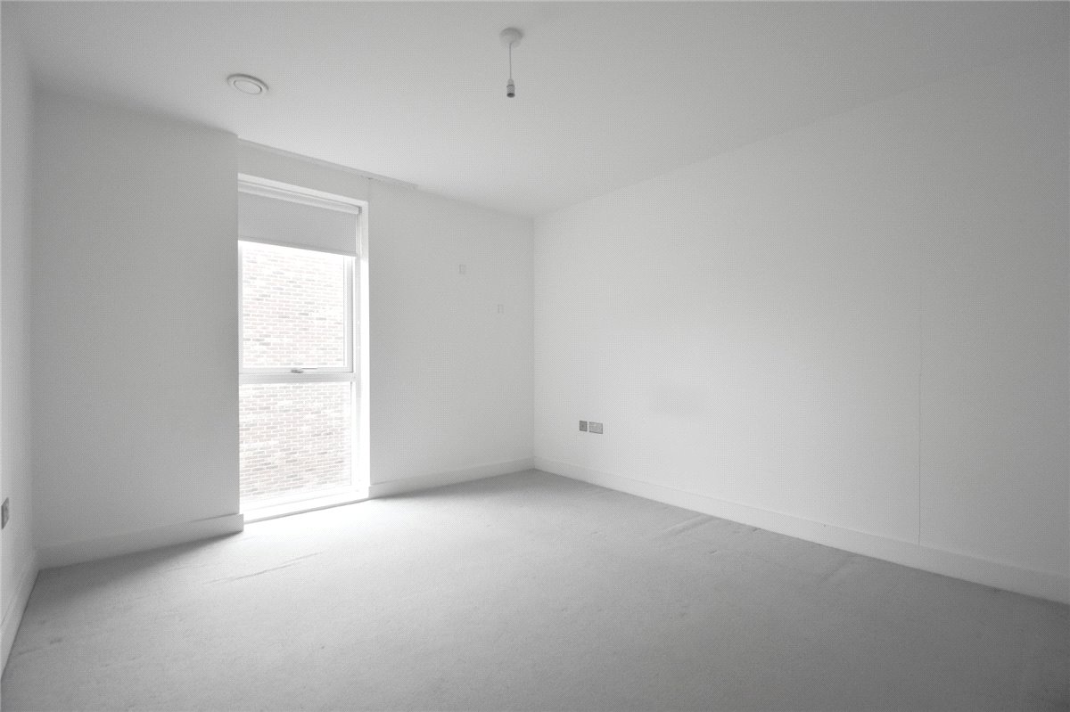 3 bedroom flat, Scholars Court, Harrison Drive CB2