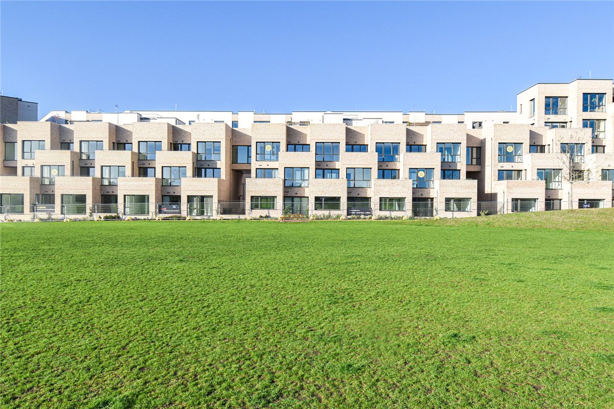 2 bedroom flat, Eddington Avenue, Eddington CB3 - Available