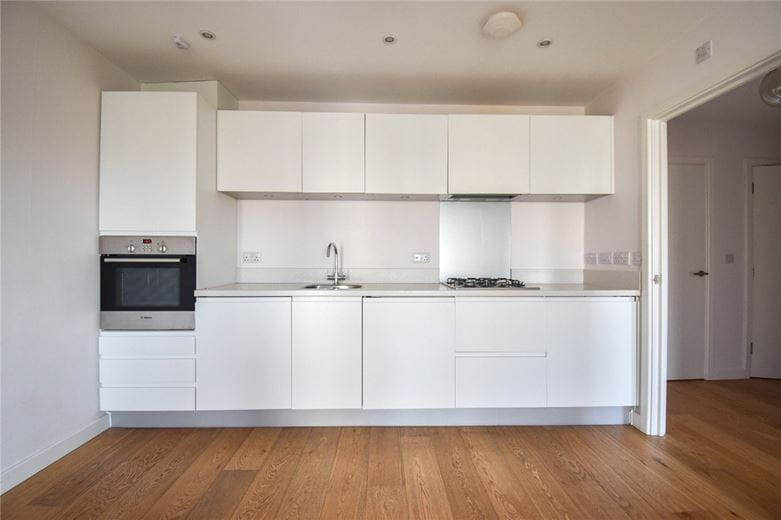 2 bedroom flat, Glenalmond Avenue, Cambridge CB2 - Available