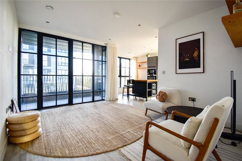 2 bedroom flat, Turing Way, Cambridge CB3 - Available