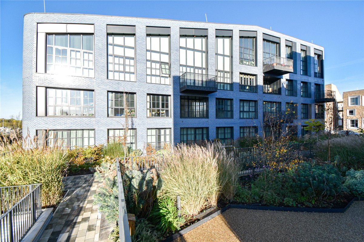 2 bedroom flat, Turing Way, Cambridge CB3 - Available