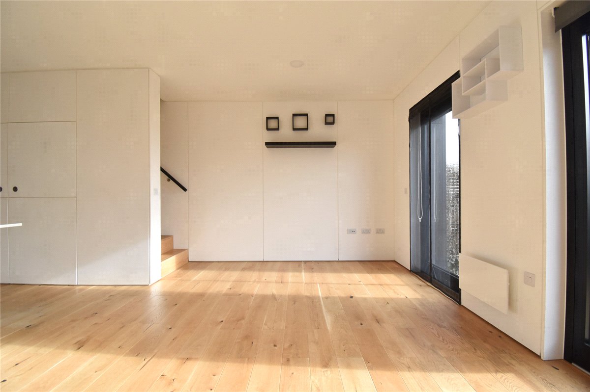 3 bedroom house, Lockhart Way, Northstowe CB24 - Let Agreed