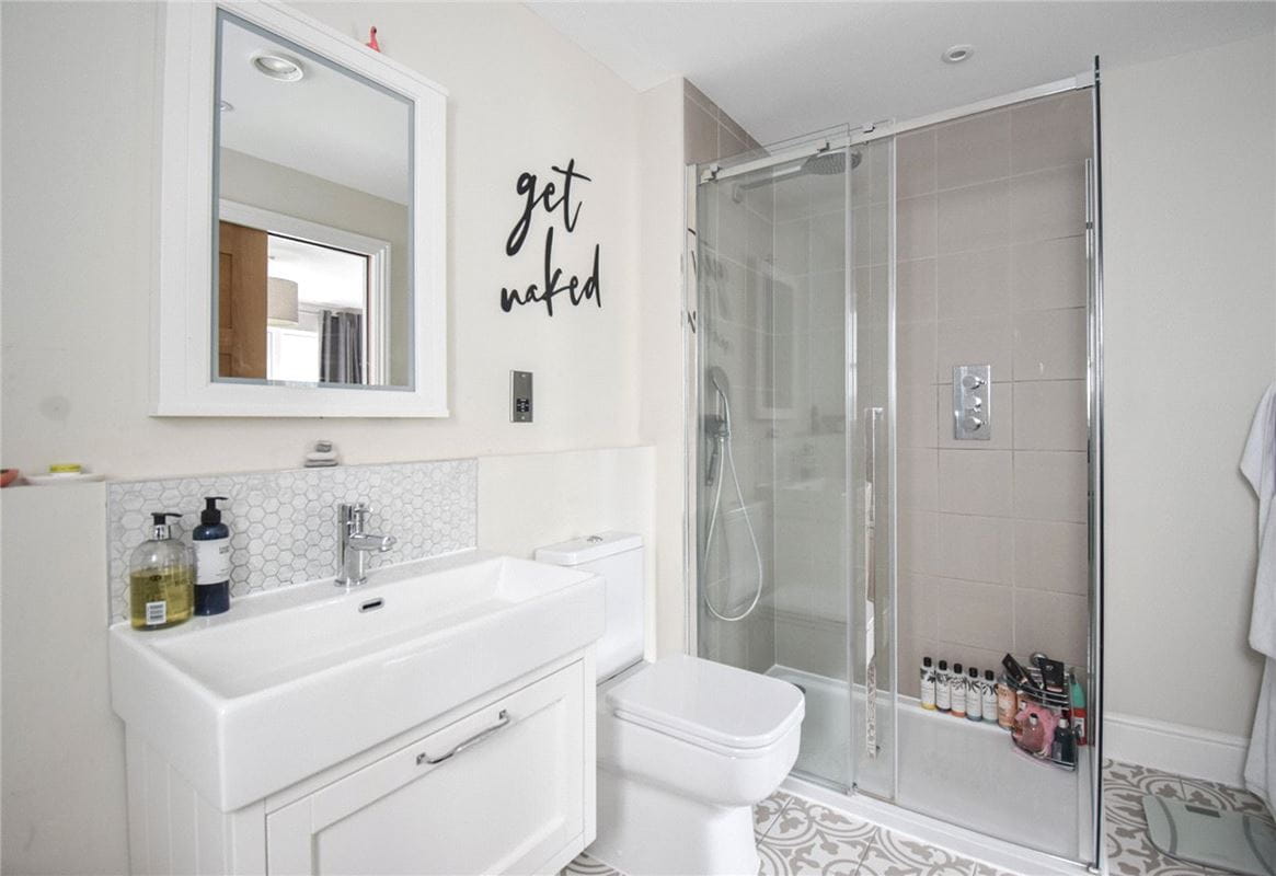 4 bedroom house, Constable Place, East Street CB10 - Let Agreed