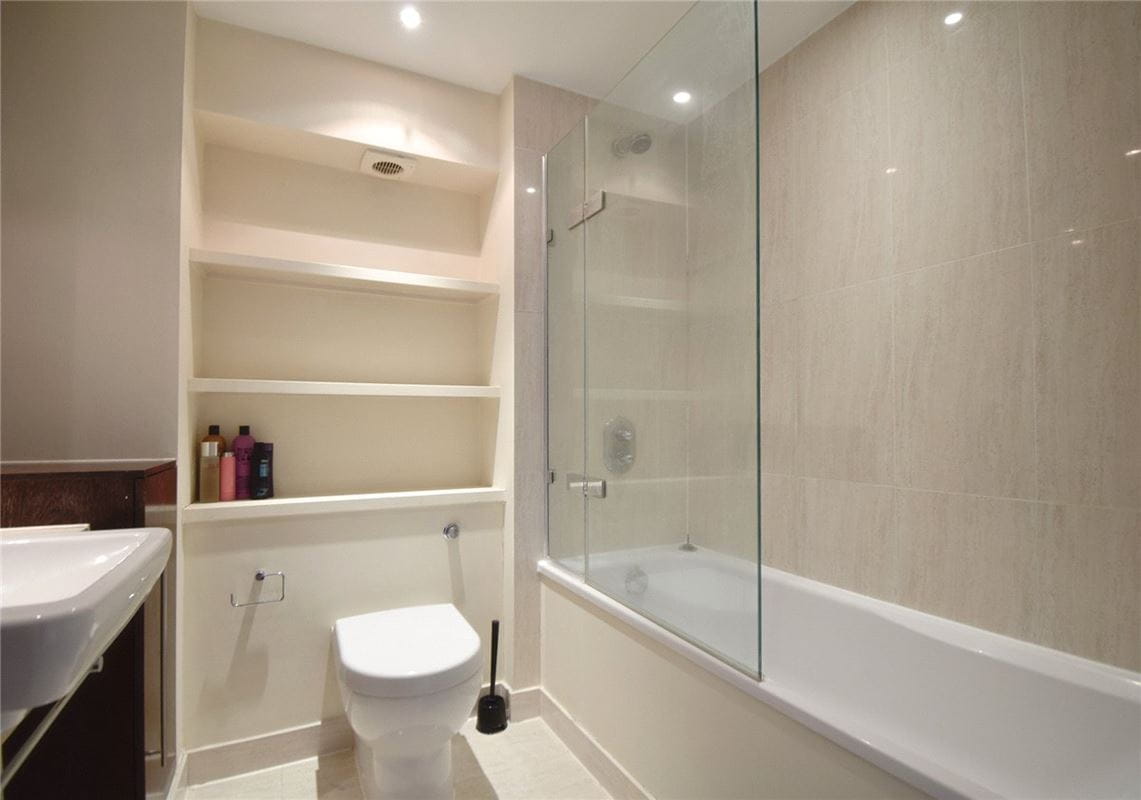 1 bedroom flat, The Belvedere, Homerton Street CB2 - Available