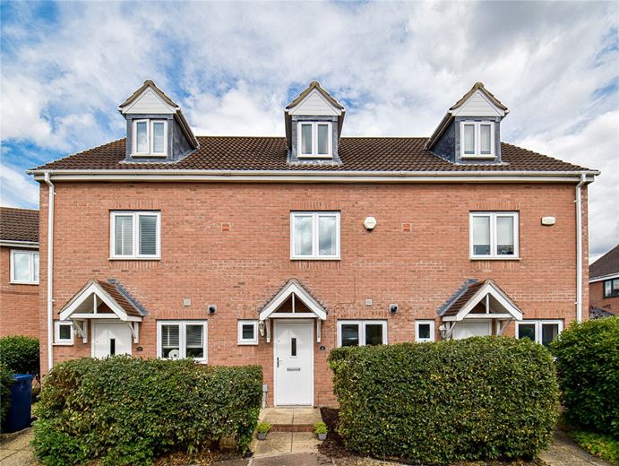 3 bedroom house, Bullen Close, Longstanton CB24