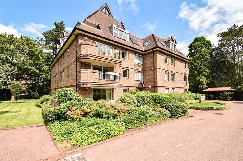 3 bedroom flat, The Oasthouse, Pinehurst South CB3