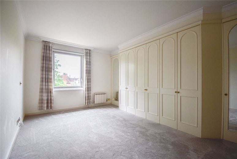 3 bedroom flat, The Oasthouse, Pinehurst South CB3