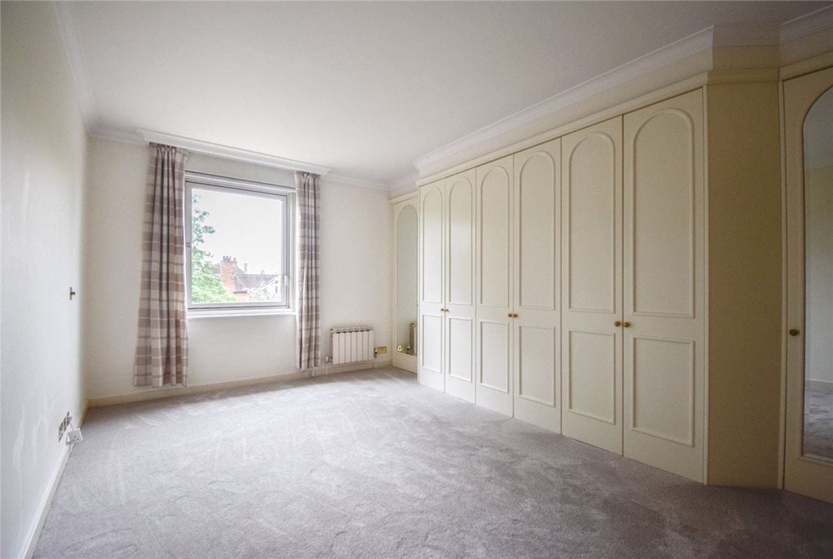 3 bedroom flat, The Oasthouse, Pinehurst South CB3