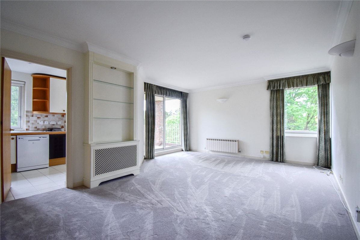 3 bedroom flat, The Oasthouse, Pinehurst South CB3