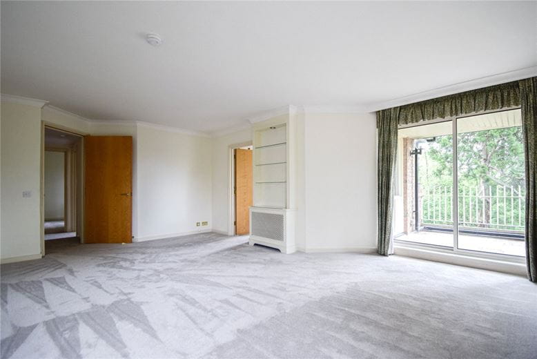 3 bedroom flat, The Oasthouse, Pinehurst South CB3