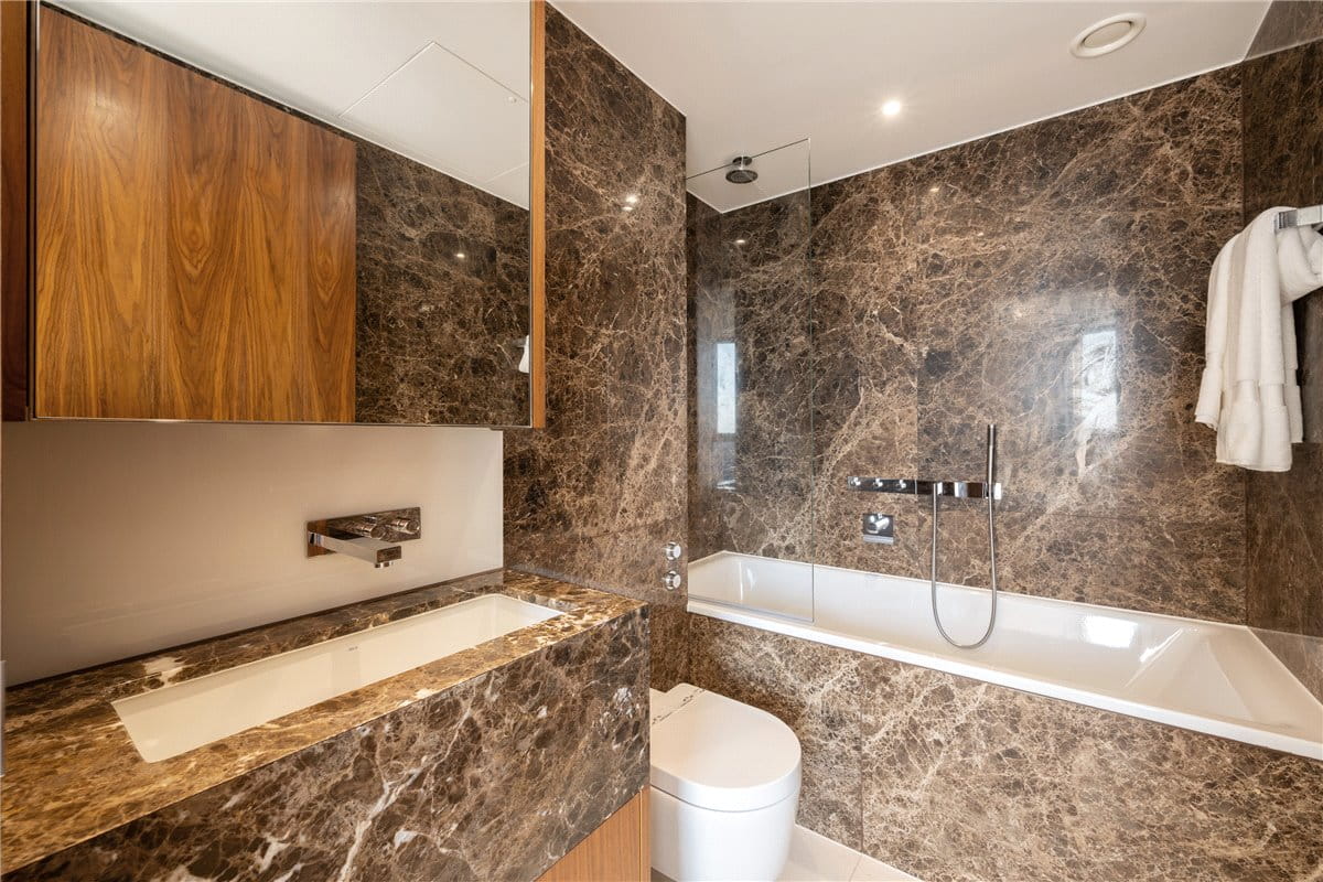  bedroom flat, Waterfront Drive, Chelsea Waterfront SW10 - Available