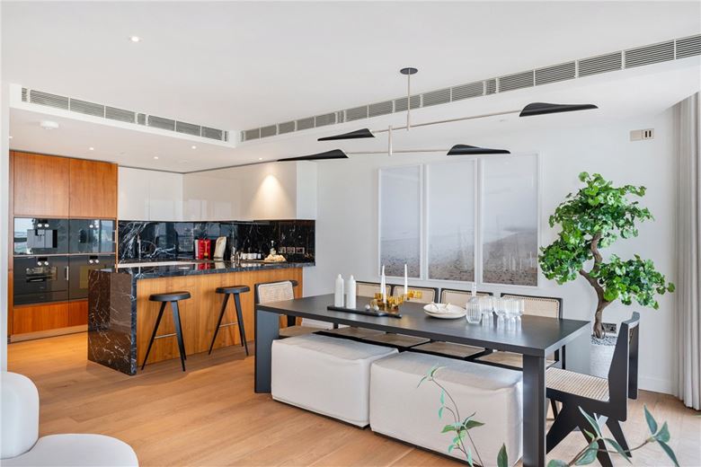 2 bedroom flat, Tower West, Chelsea Waterfront SW10 - Available