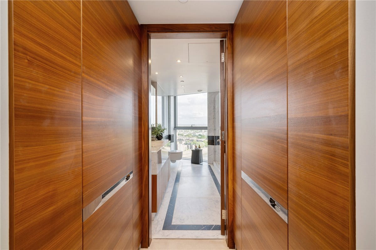 4 bedroom flat, Waterfront Drive, Chelsea Waterfront SW10 - Available