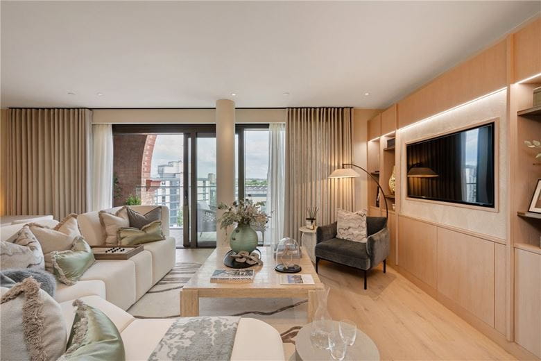4 bedroom flat, Waterfront Drive, Chelsea Waterfront SW10 - Available