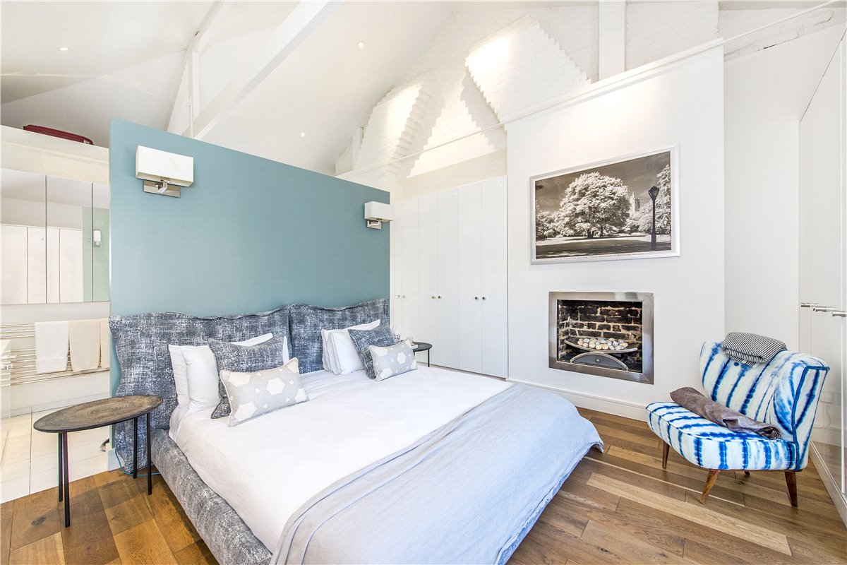 4 bedroom house, Limerston Street, Chelsea SW10 - Sold