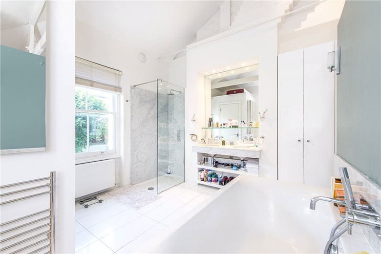 4 bedroom house, Limerston Street, Chelsea SW10 - Sold