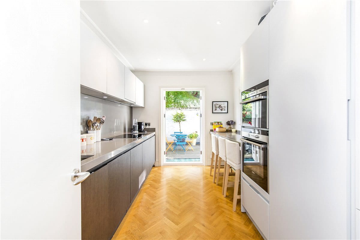 4 bedroom house, Limerston Street, Chelsea SW10 - Sold