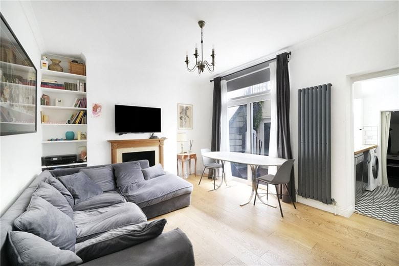 2 bedroom flat, Warwick Way, Pimlico SW1V - Available