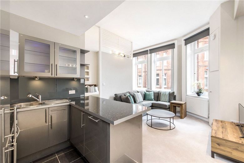  bedroom flat, Pont Street, Knightsbridge SW1X - Available