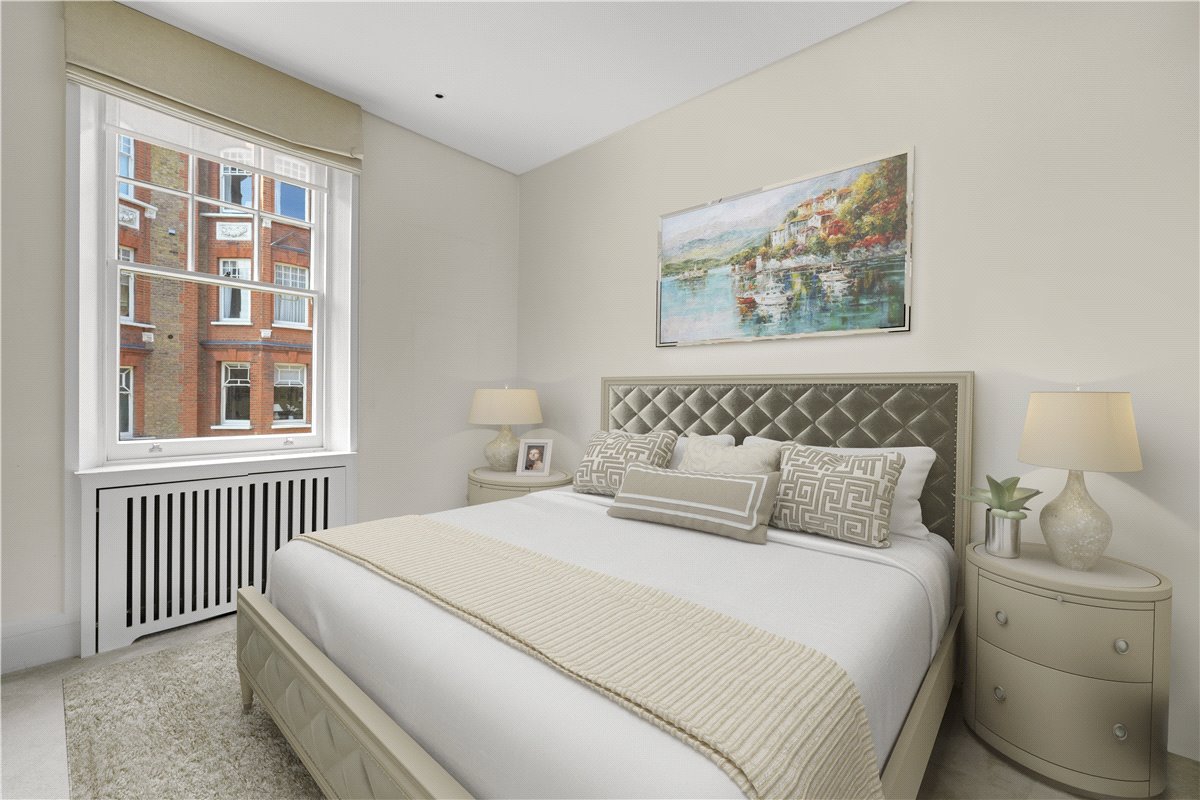 4 bedroom flat, Wynnstay Gardens, Kensington W8 - Available