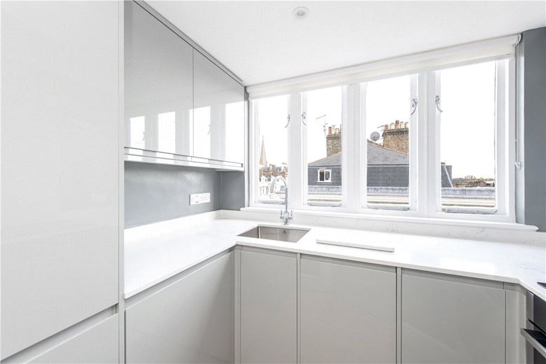 2 bedroom flat, Coleherne Road, West Brompton SW10 - Available