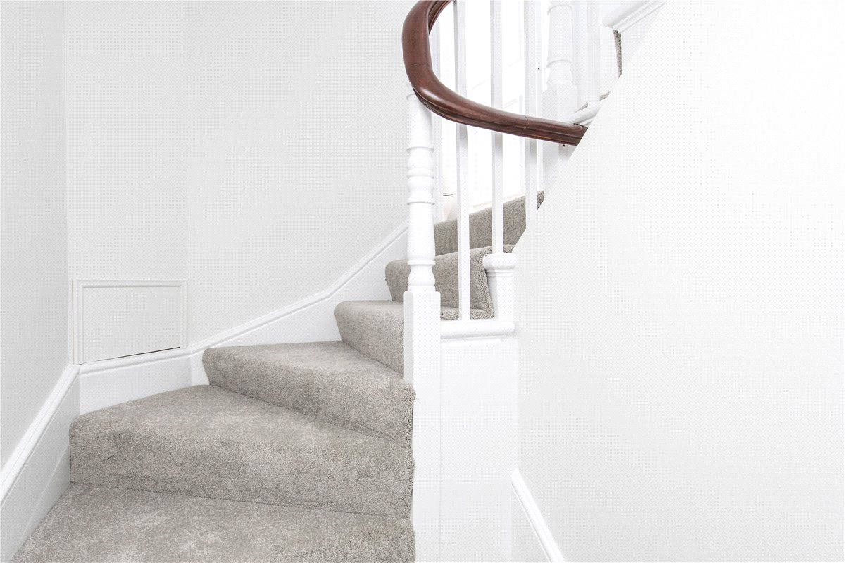 2 bedroom flat, Coleherne Road, West Brompton SW10 - Available