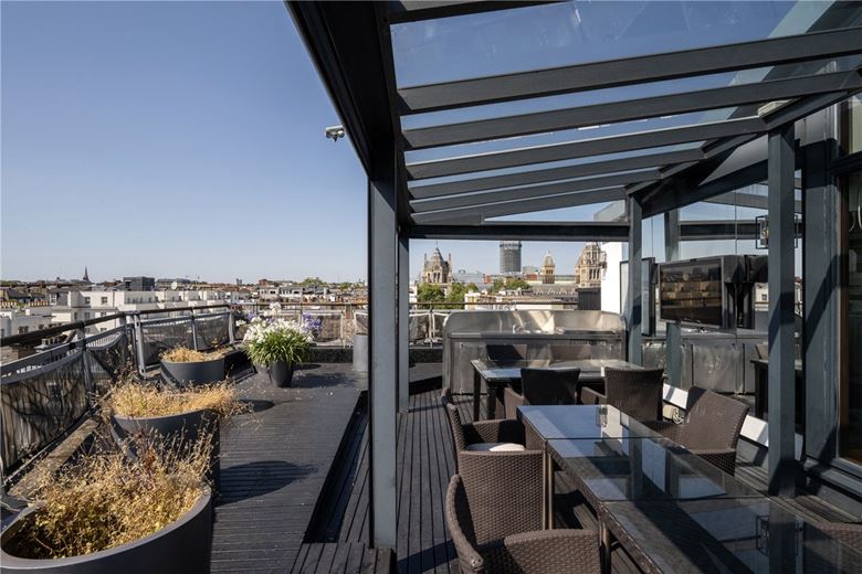 3 bedroom flat, Harrington Road, South Kensington SW7 - Available