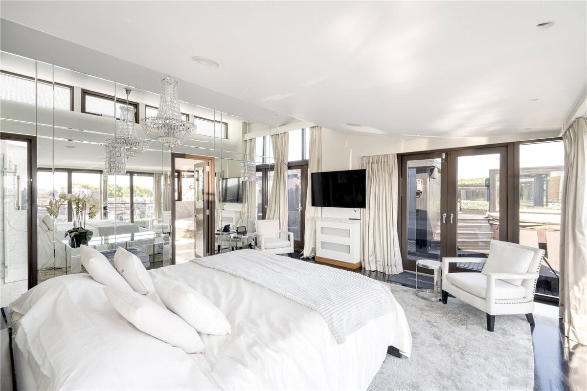 3 bedroom flat, Harrington Road, South Kensington SW7 - Available