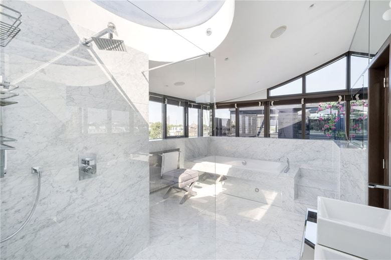 3 bedroom flat, Harrington Road, South Kensington SW7 - Available