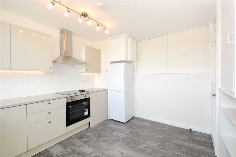 3 bedroom flat, Tachbrook Street, Pimlico SW1V - Available