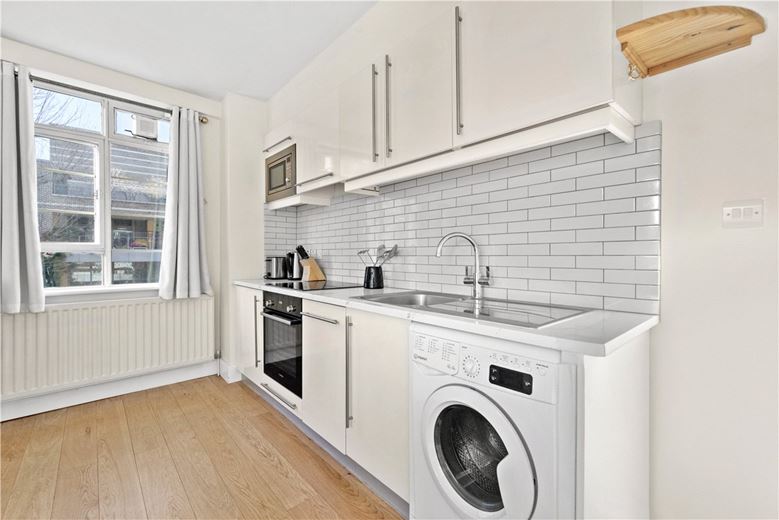1 bedroom flat, Sloane Avenue, Chelsea SW3 - Available