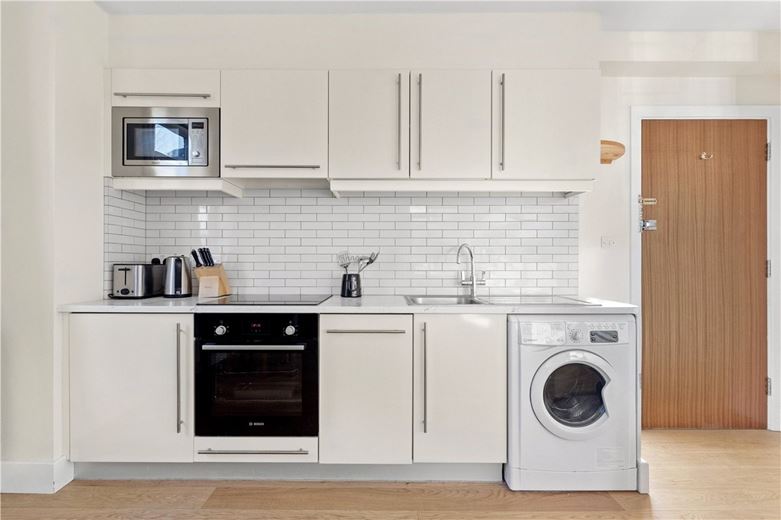 1 bedroom flat, Sloane Avenue, Chelsea SW3 - Available