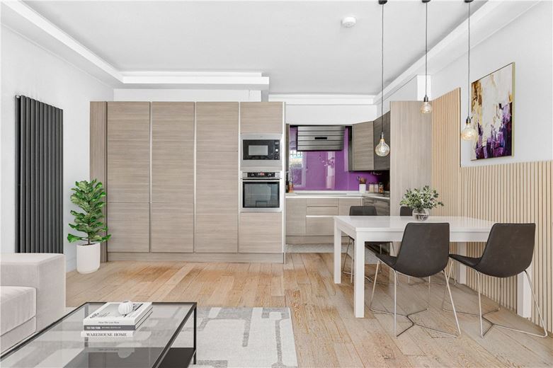 2 bedroom flat, Prince's Gate, South Kensington SW7 - Available