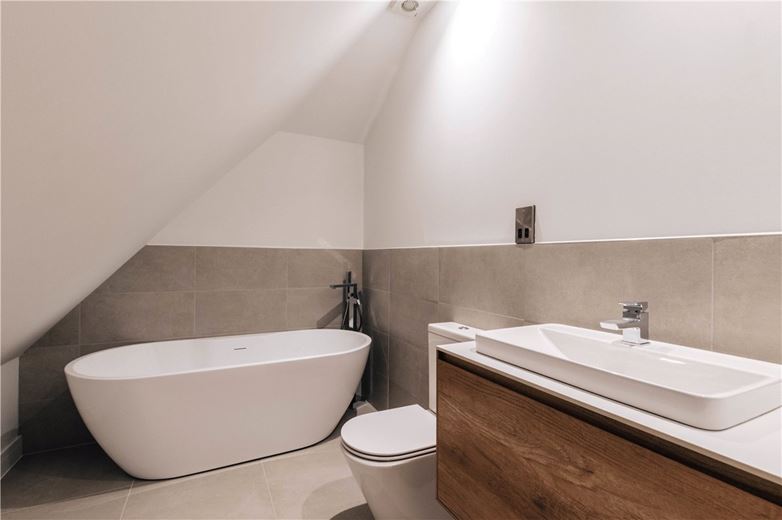 4 bedroom house, London Road, Chatteris PE16 - Available