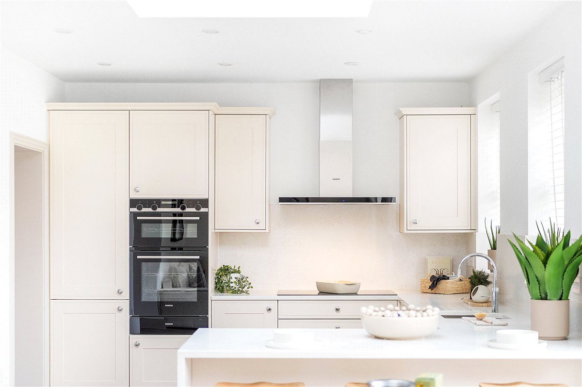 5 bedroom house, Oakfields, Preston SG4 - Sold