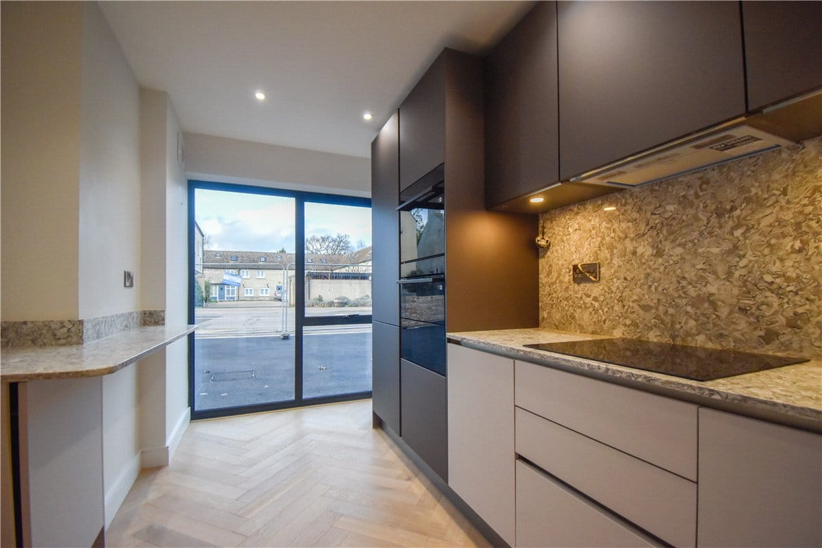 3 bedroom house, High Street, Chesterton CB4 - Available