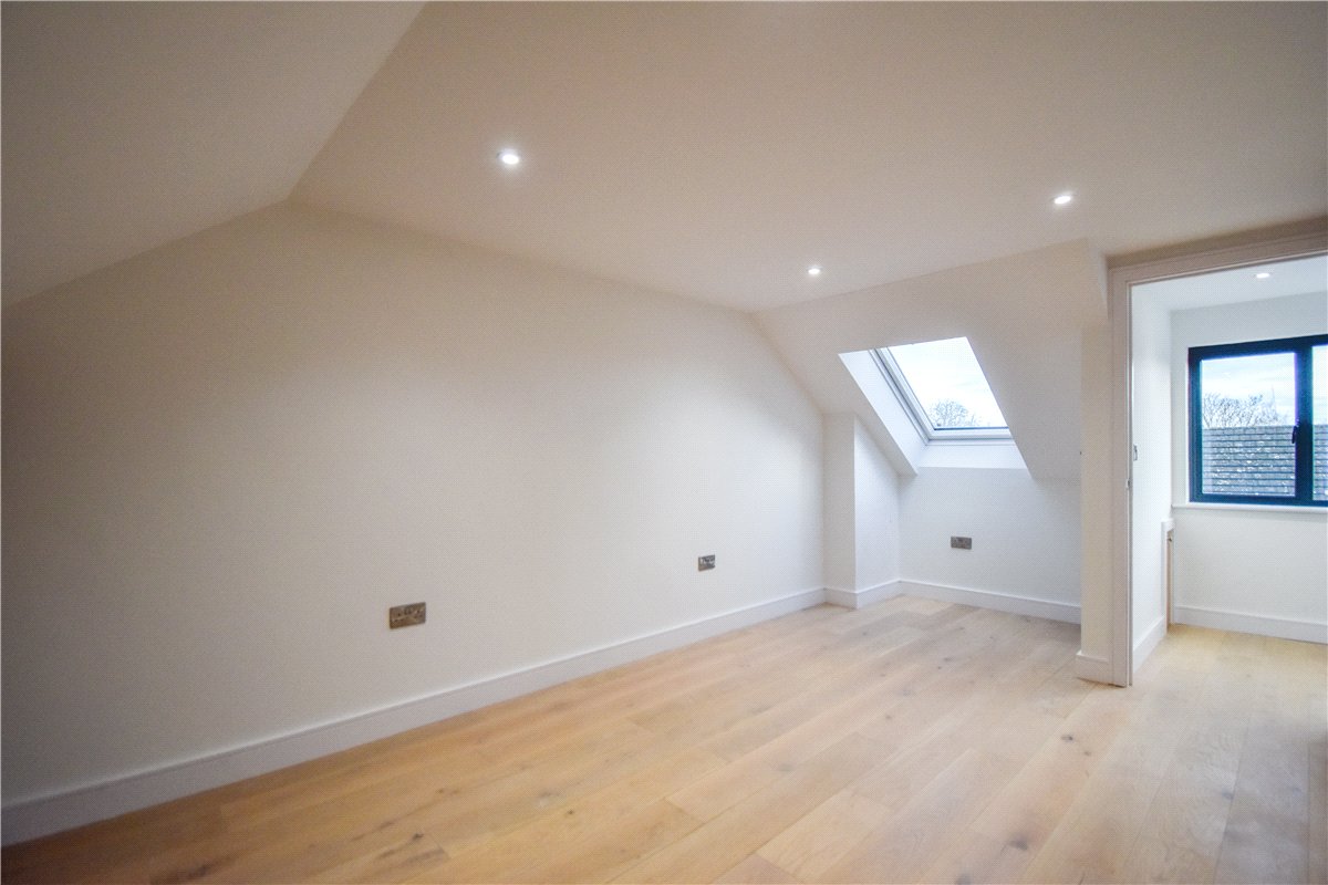 3 bedroom house, High Street, Chesterton CB4 - Available