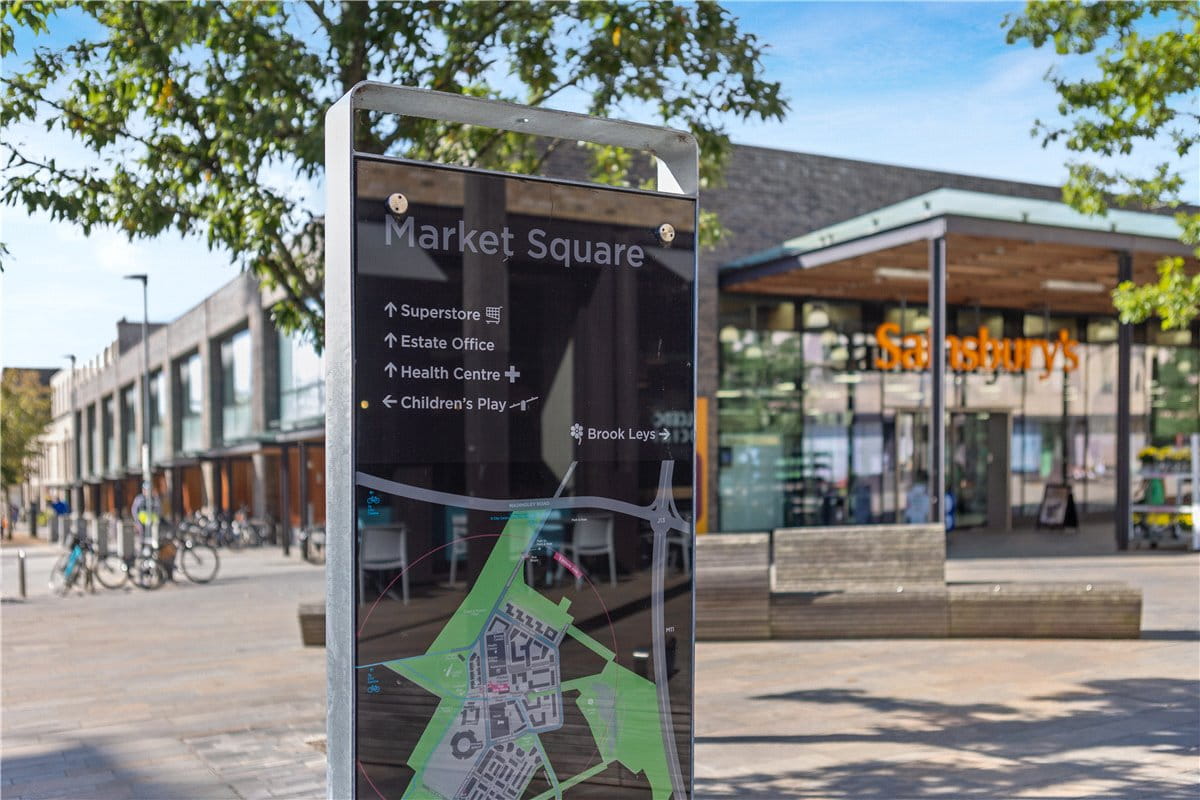 3 bedroom flat, Eddington Avenue, Eddington CB3 - Available