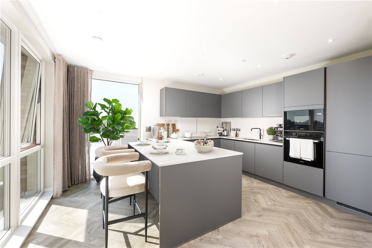 3 bedroom flat, Eddington Avenue, Eddington CB3 - Available