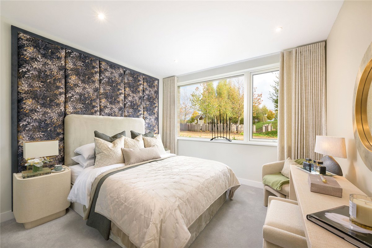 1 bedroom flat, Eddington Avenue, Cambridge CB3 - Available