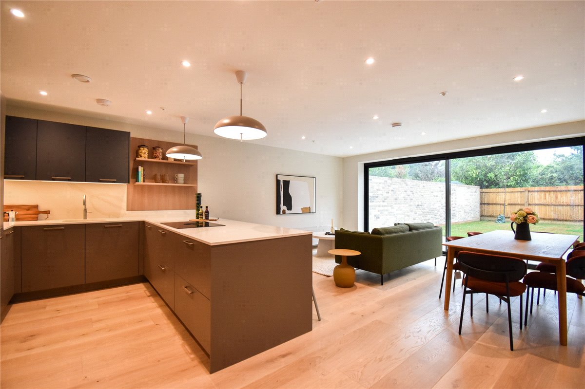 4 bedroom house, Fitzwilliam Road, Off Brooklands Avenue, Cambridge CB2 - Available