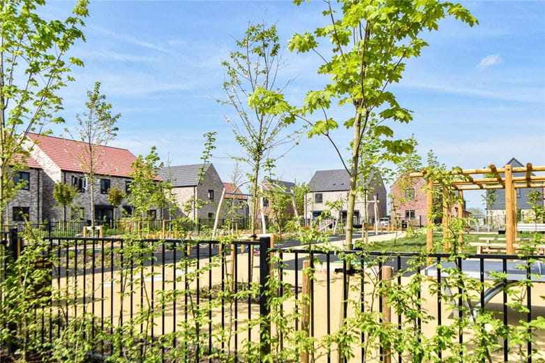 2 bedroom maisonette, Saffron Way, Cherry Hinton CB1 - Available