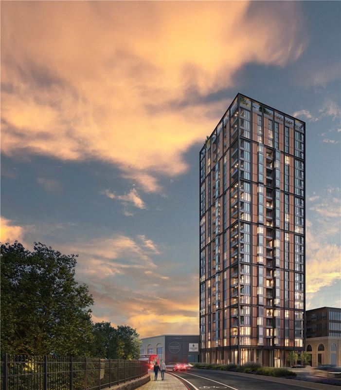 3 bedroom flat, York Road, London SW11 - Available