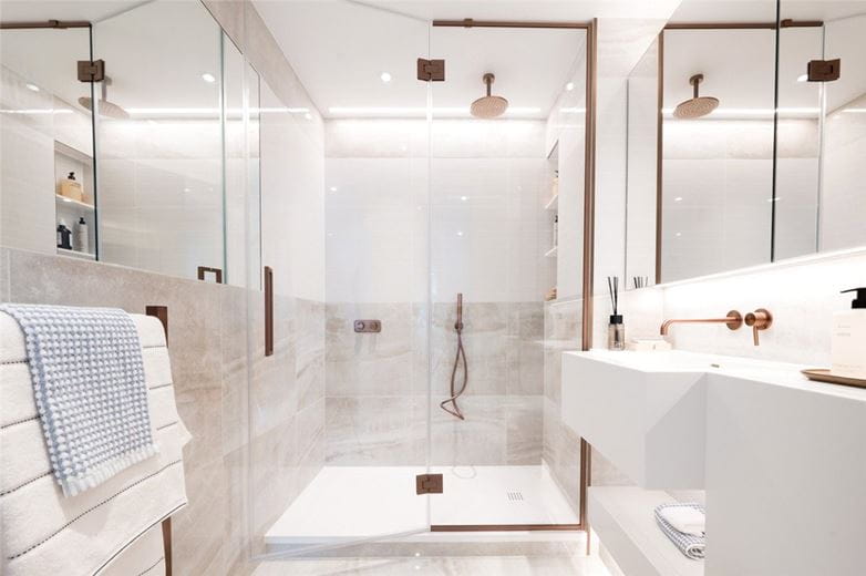 2 bedroom flat, White City Living, 54 Wood Lane W12 - Available