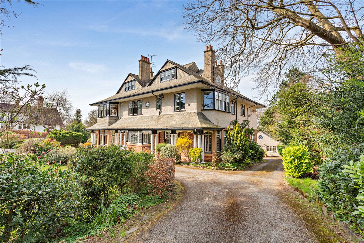 2 bedroom flat, Kent Road, Harrogate HG1 - Available